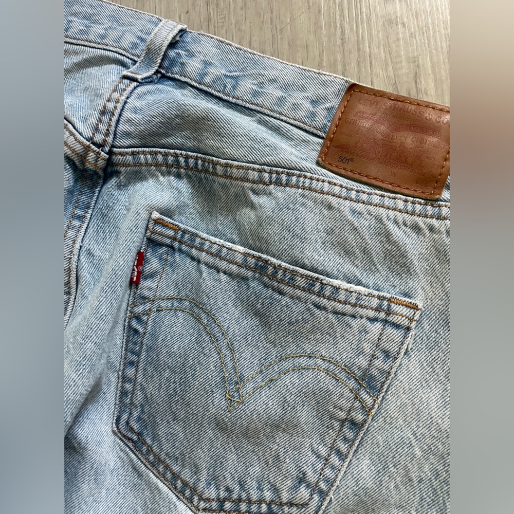 LEVI’S 501 ‘90s Blue Jeans - 31 x 30 - Ever Afternoon Light Wash - Picture 6 of 6